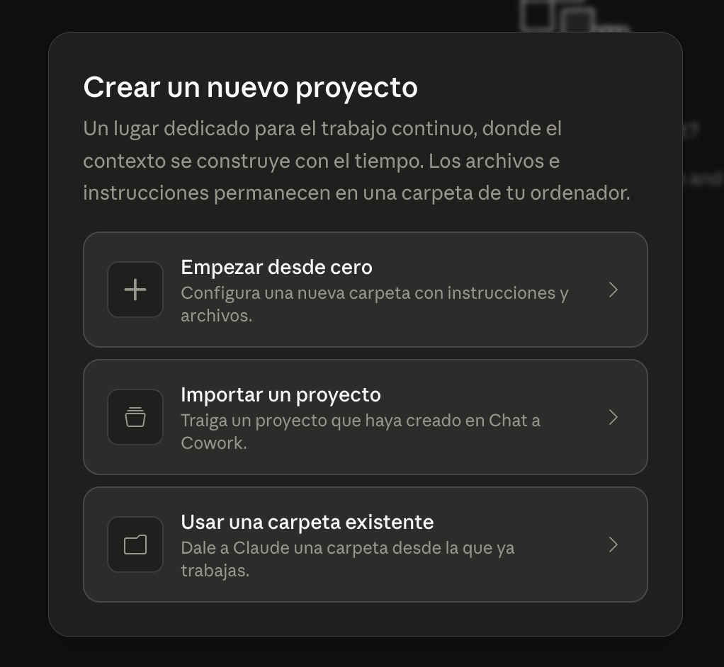 Modal Crear un nuevo proyecto con tres opciones: Empezar desde cero, Importar un proyecto, Usar una carpeta existente